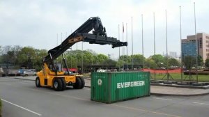 Ричстакер TONA, серьезный конкурент для ричстакеров SANY, XCMG, Kalmar, Hister и Konekranes