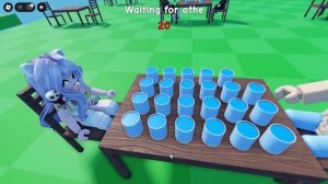 ЕДИМ КОНФЕТКИ В РОБЛОКСЕ!