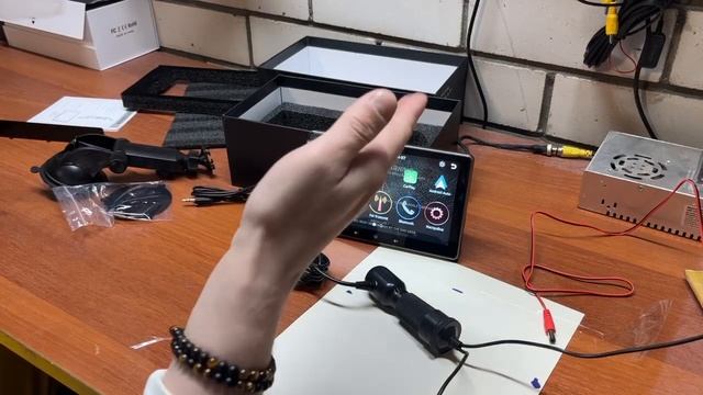 Универсальные Carplay 7" сенсорный IPS монитор с возможностью подключения камеры заднего вида. смотреть онлайн