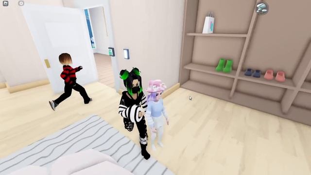 ЛУЧШИЙ ДОМ В ЛАЙФТОПИИ ДЛЯ НАС! Roblox Livetopia