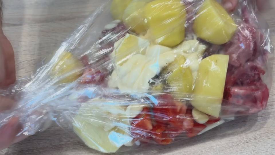 Все сложили в рукав и забыли и ни капли воды. Ужин для ленивых смотреть онлайн