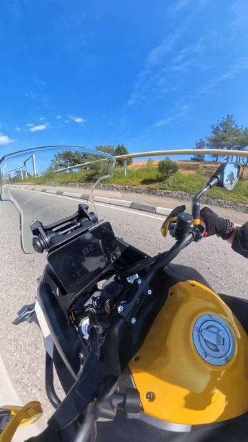 QJMOTOR SVT 650 X: проверьте его на дороге. смотреть онлайн