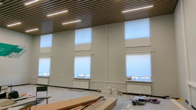 Рулонные шторы Coulisse с электроприводом управление пульт, в учебное заведение СПб.  SVIL