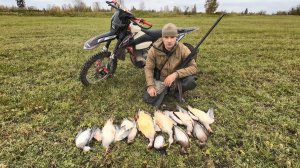 ОХОТА НА УТКУ С ПОДХОДА / ЗАГОТОВИЛ МЯСО НА ЗИМУ/ЛУЧШАЯ ОХОТА СЕЗОНА. ДОБЫЧА УТКИ НА СЕВЕРЕ.