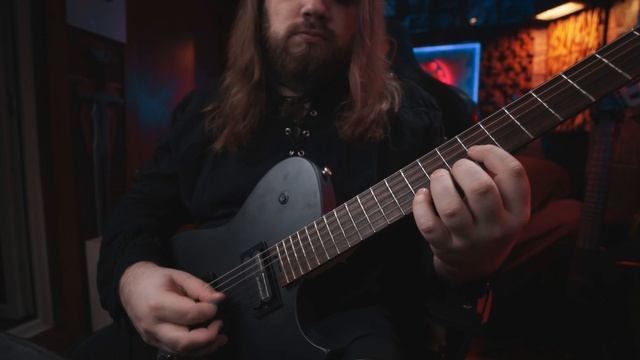 Мега гитара с кучей фишек - Manson Guitars Cort MBM-2H-Sustainiac-SBLK смотреть онлайн