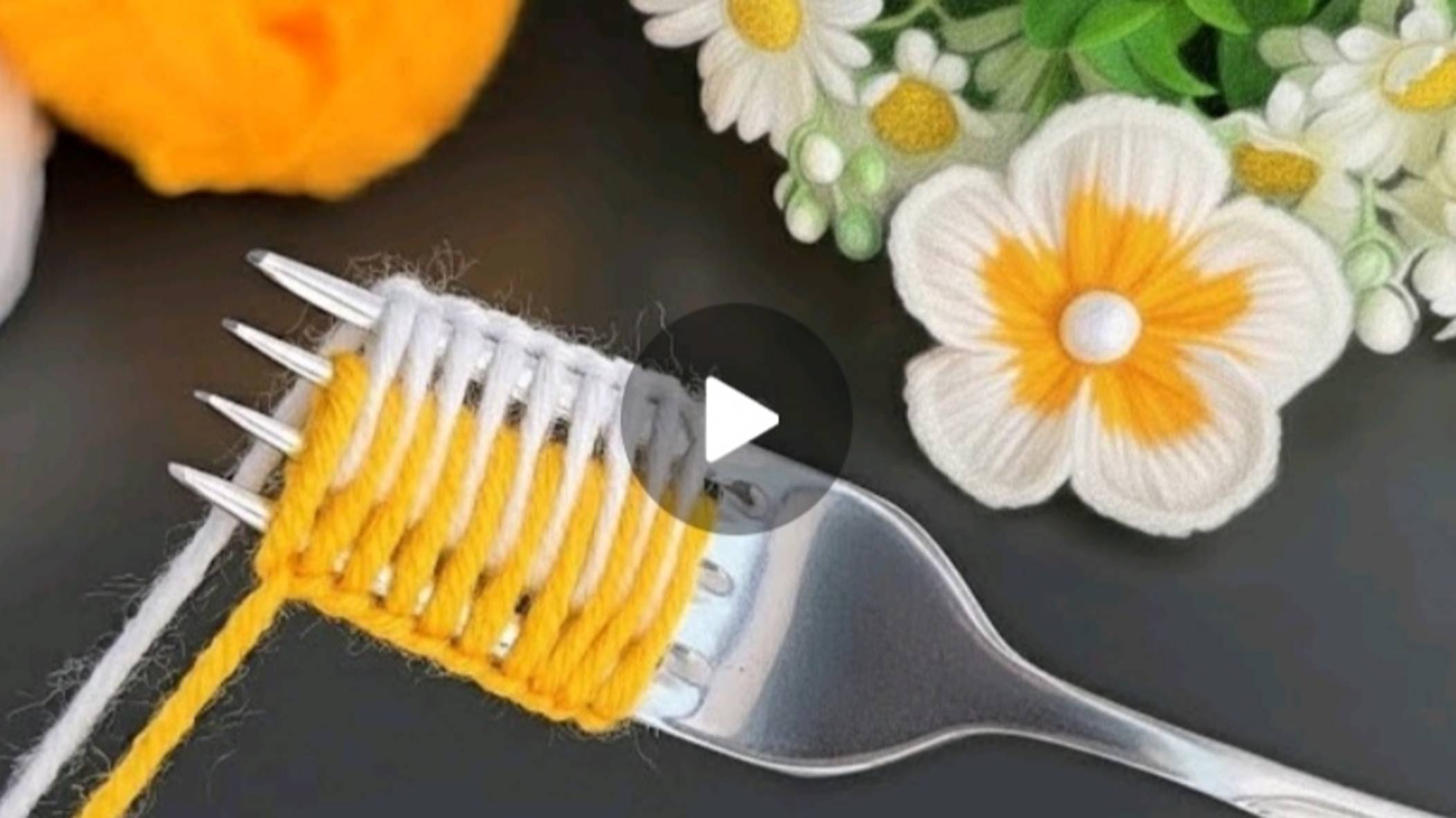 Цветок на вилке 🤗 мастер класс #вязаниекрючком #все_в_жизни_связано смотреть онлайн