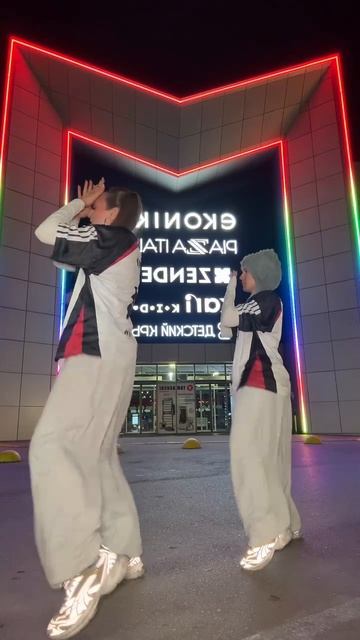 во сколько смотрите? у меня 0:00 смотреть онлайн