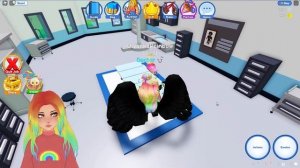 Я ВРАЧ И ХИРУРГ! ЛЕЧУ РАЗБИТЫЕ СЕРДЦА И КОЛЕНИ! Roblox Twilight Daycare