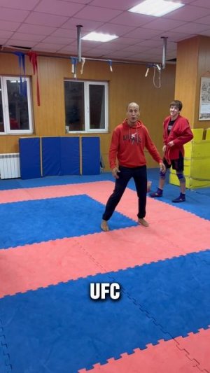 Кто МОЕТ полы?😅