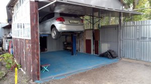 Гараж с подъемником. Своими руками