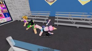 ЕВА СЛОМАЛА РУКИ?! Roblox Gymnastics Gymnasium