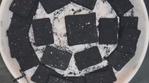 Черный мел классно хрустит