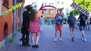 Забавные реакции на оживший памятник