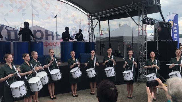 Группа крови В. Цой.исполняют Сводный состав барабанщиков на Ударном фестивале смотреть онлайн