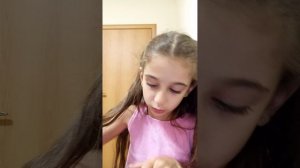 если честно я не понимаю как девушки делают себе ногти и не жалеют как это?????