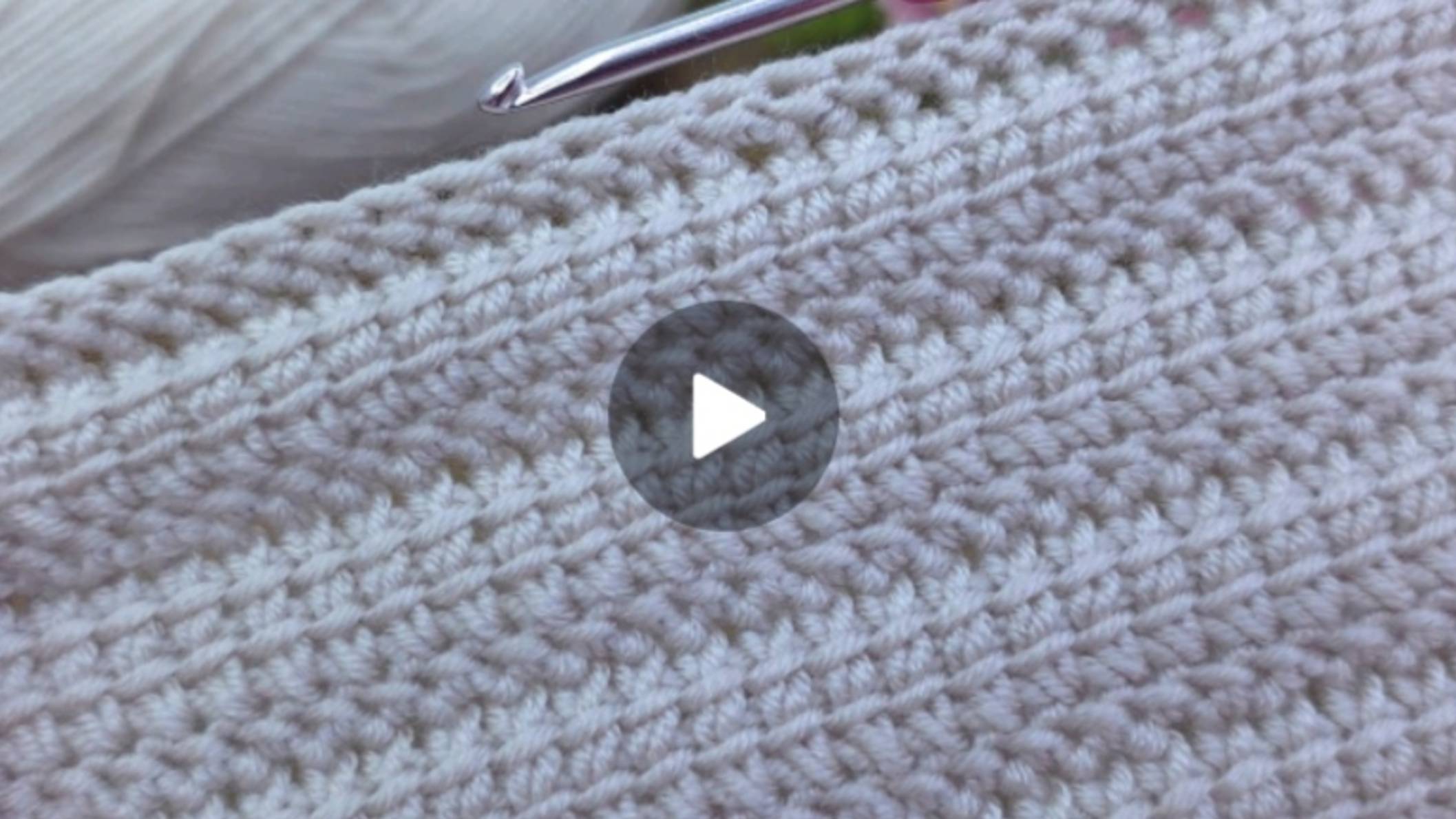 Узор крючком 🙂 #всевжизнисвязано #вязаниекрючком смотреть онлайн