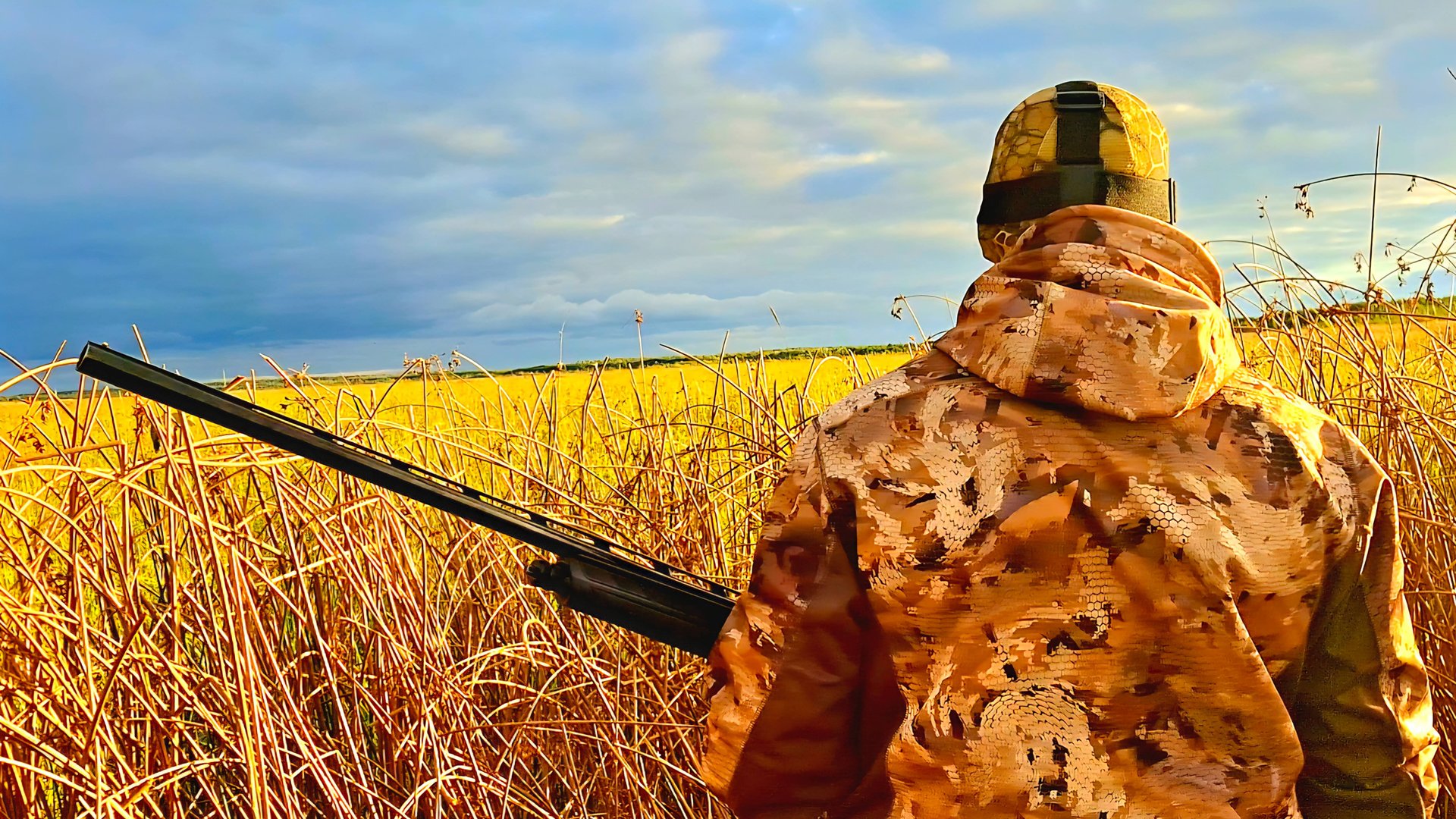 ОДИН НА РИСОВОМ ОЗЕРЕ. ОХОТА НА УТКУ С ЧУЧЕЛАМИ.