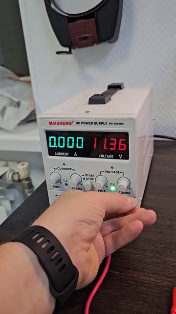 Лабораторный блок питания за 60 секунд ! смотреть онлайн