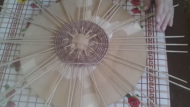 Круглое дно с узором _Снежинка_ . Вариант 1. Часть 2 смотреть онлайн