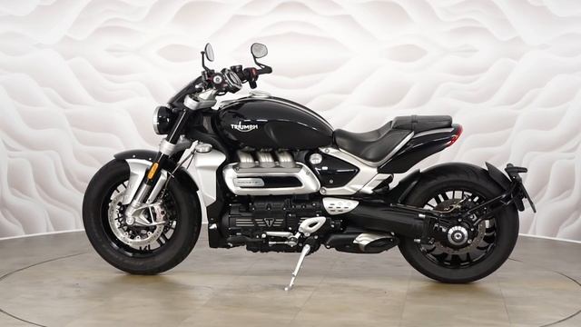 Triumph Rocket III vin SMTYBG11J5LAA6428 смотреть онлайн
