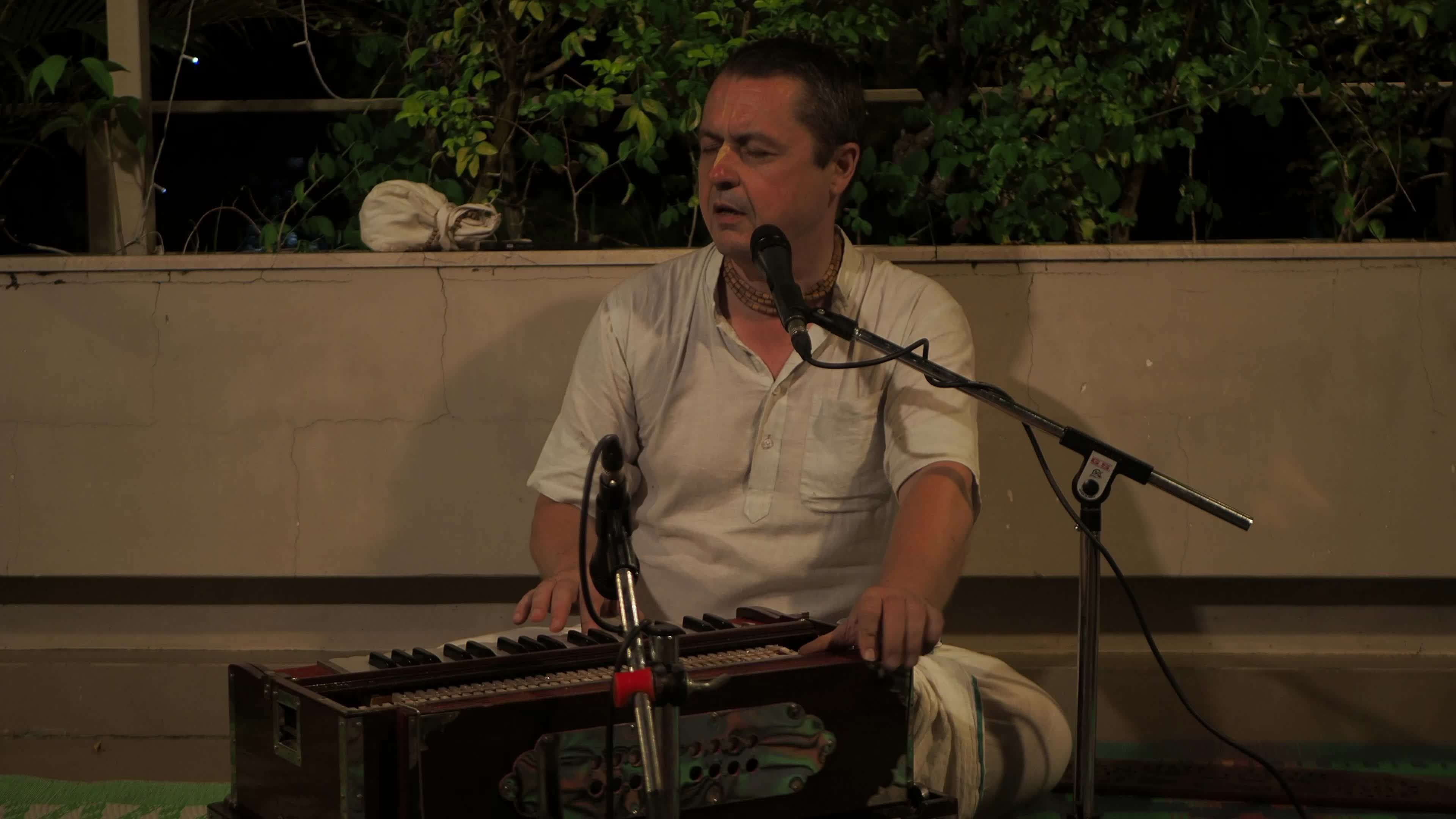 08.10.2025 || Шримад Бхагаватам 11.2.54 || Е.М. Сарвадрик Прабху смотреть онлайн