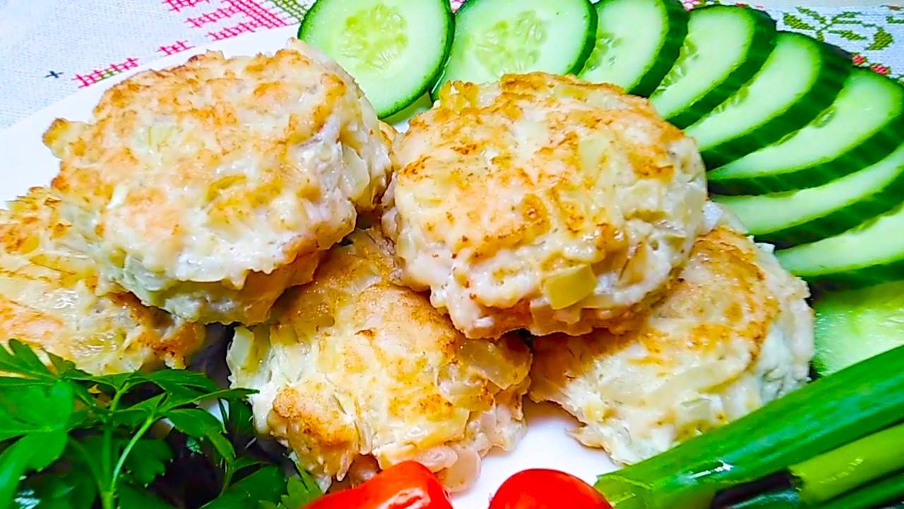 Котлеты Рубленные, диетические из курицы .Детям обязательно приготовьте.