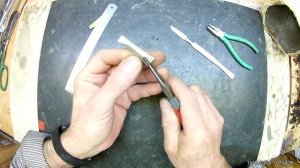 БЛЕСНА которой пофиг все    " ГАЛСТУК"