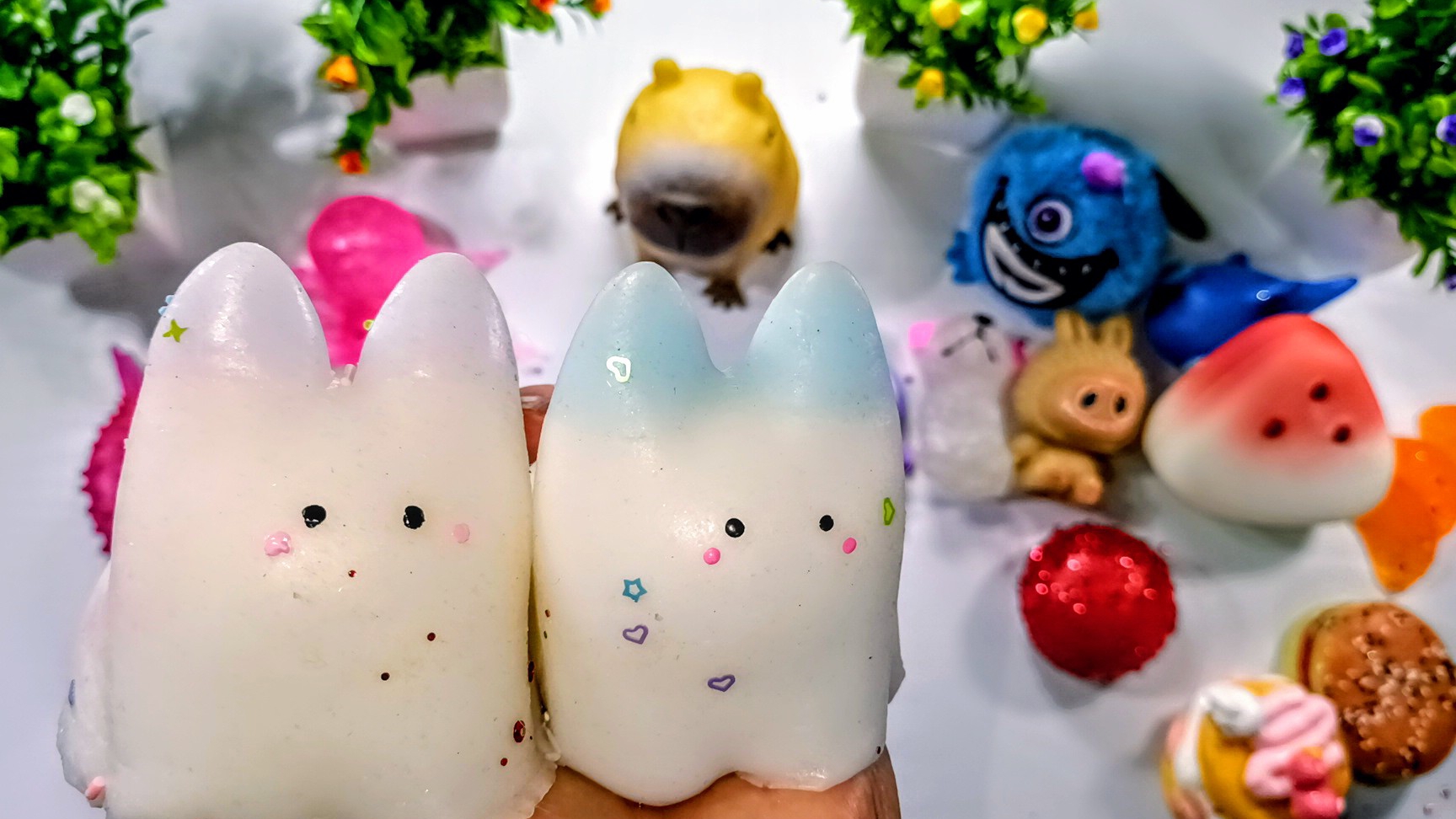 АСМР РАСПАКОВКА сквишей ТАБА лапки ✨ звуки АСМР сквишей и антистрессы 🥰 смотреть онлайн