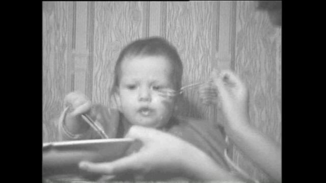 Юля маленькая.