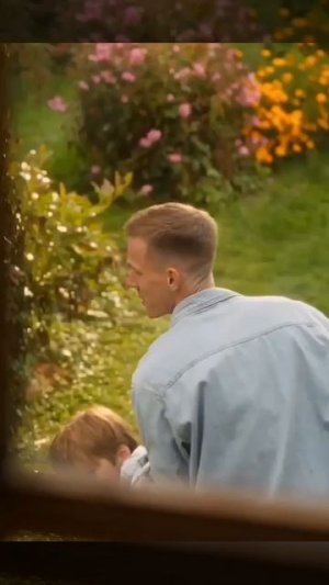 в клипе снят герой России Владислав Головин -позывной Струна.  песня Вавана