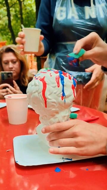 Выездной мастер-класс «Роспись гипсовых бюстов» от студии Задело на мероприятии в Санкт-Петербурге