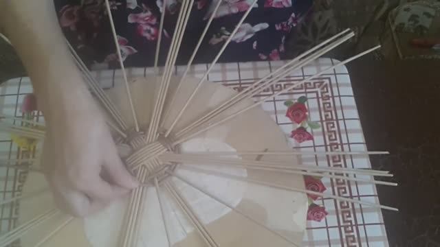 Круглое дно с узором "Снежинка". Вариант 1. Часть 1 смотреть онлайн