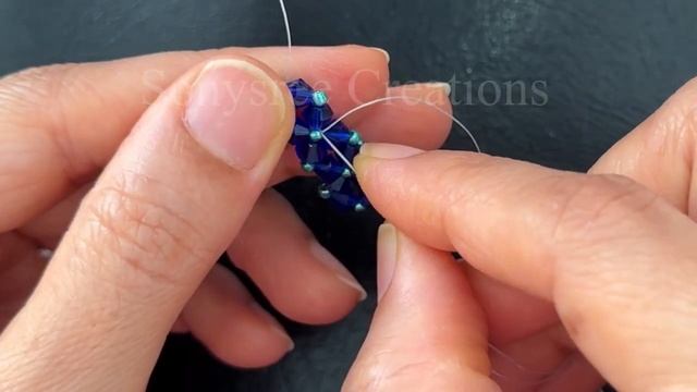 Серьги с бантиком-узлом от Sonysree Creations Beading смотреть онлайн