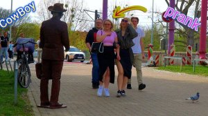 Он живой! - Памятник смешно отжигает