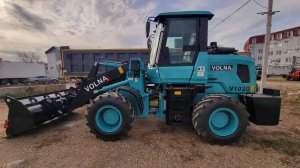 VOLNA 102 получил РЕСТАЙЛ. Фронтальный погрузчик VOLNA 102G. Волна 102G