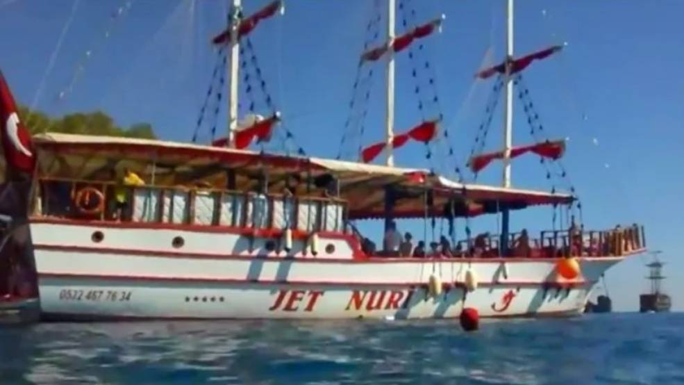 Купание в море с яхты Jet Nuri (Алые паруса)