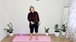 Упражнения с гантелями подтянут руки и спину в короткий срок