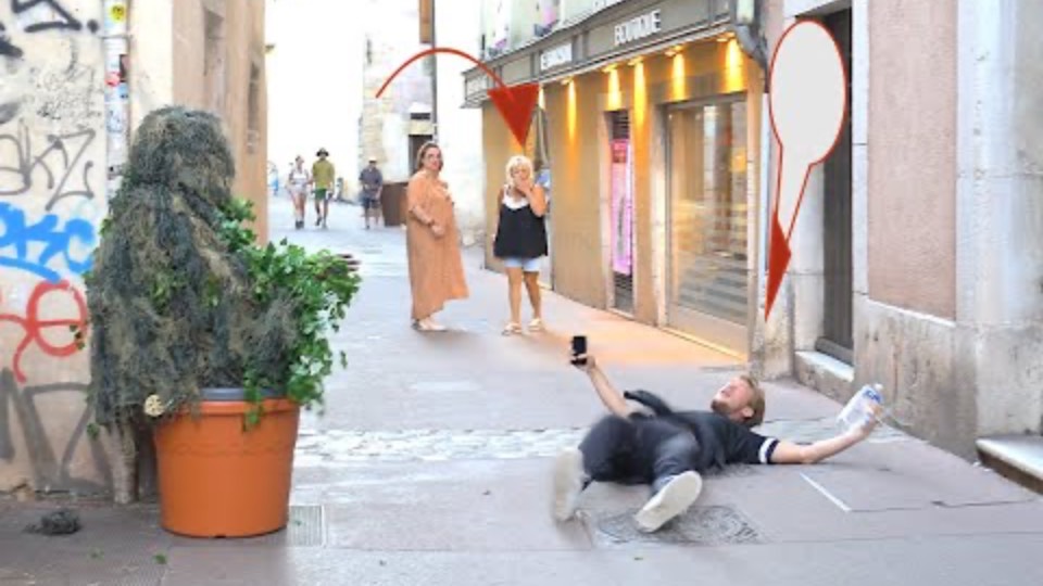 PRANK GONE EXTREME, (HE FAINTED) BUSHMAN смотреть онлайн