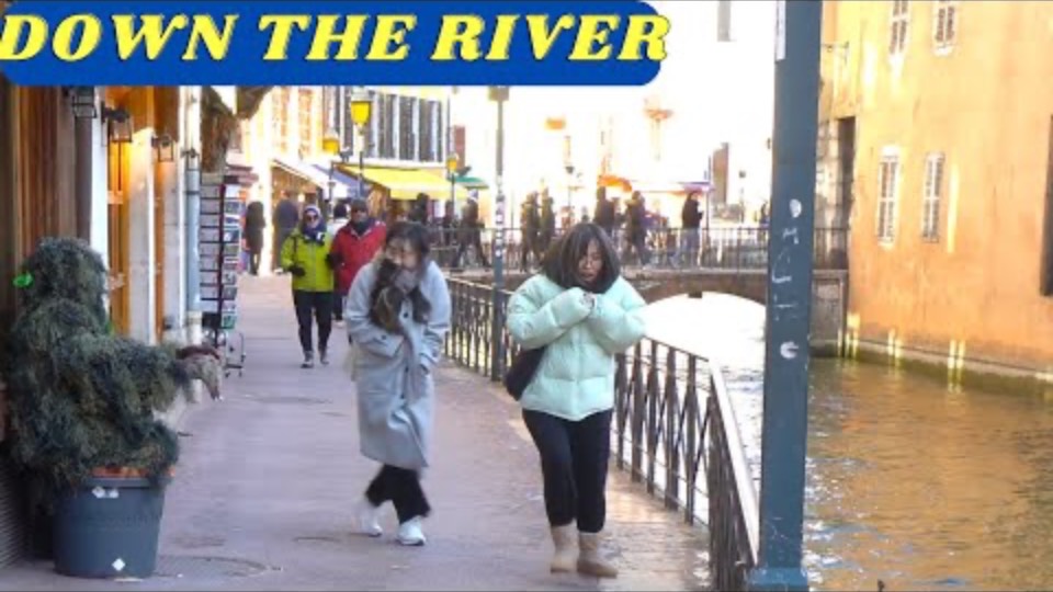 BUSHMAN PRANK SCARING PEOPLE ON THE RIVERSIDE смотреть онлайн