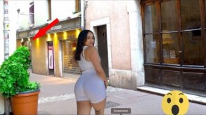 BUSHMAN PRANK NEW. (HIDDEN IN THE BUSH) EPIC