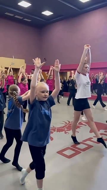 Отработка проходки на полупальцах смотреть онлайн