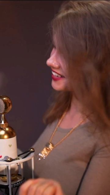 Pedro 🦝 - Raffaella Carrà, на русском cover by Саша Квашеная смотреть онлайн