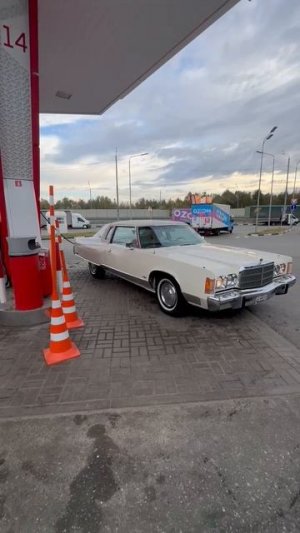 Chrysler New Yorker Brougham 1975 год, 7,2 бензин