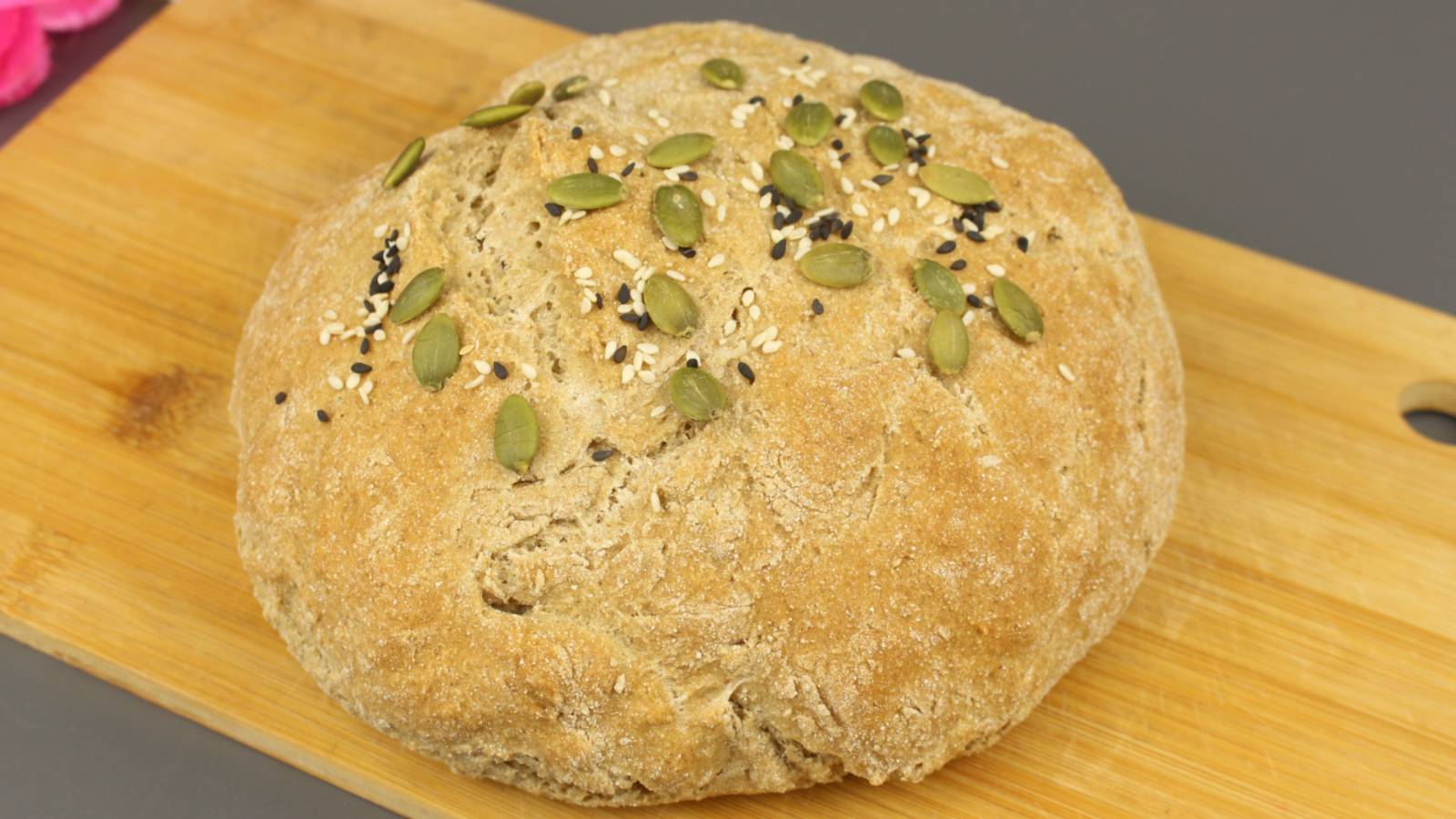 Хлеб из цельнозерновой муки без дрожжей. Рецепт цельнозернового хлеба. смотреть онлайн