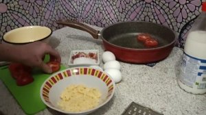 Алексей готовит омлет. ❤👍