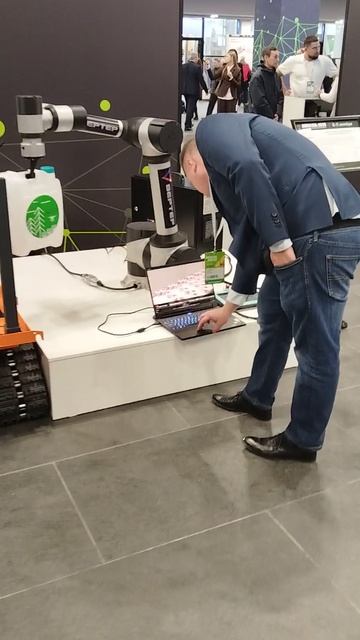 Российская агропромышленная выставка «Золотая осень». Технологии для аграриев (9) смотреть онлайн