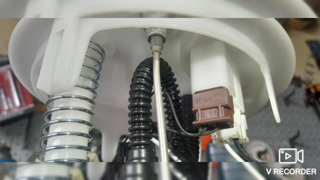 Пежо 308 - датчик уровня топлива ч.2 смотреть онлайн