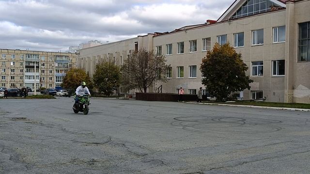 Закрытие мотосезона 2025 Сысерть Мотошоу на площади.