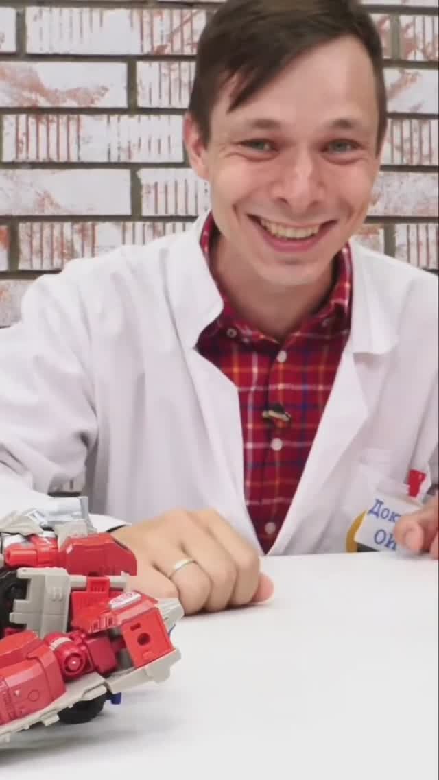 Оптимус Прайм оказался МАЛЫШОМ! 🤣😂 #смешно #весело #длядетей смотреть онлайн