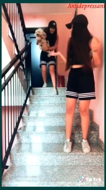 Лучшие приколы с близняшками 😀👍 #12